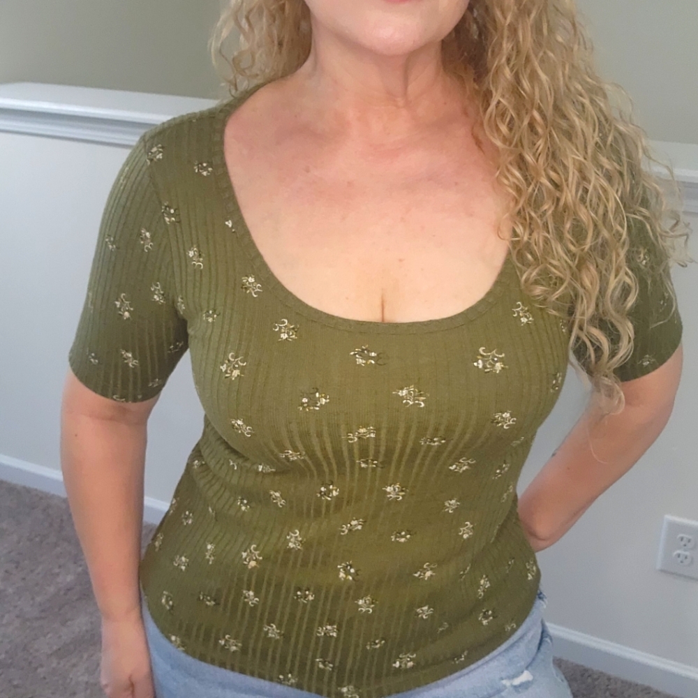 Forest Fairy ditzy floral moss green knit ribbed stretch soft t-shirt tee SZ L
